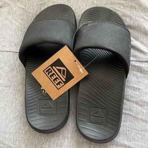 NWT Reef Women's slides